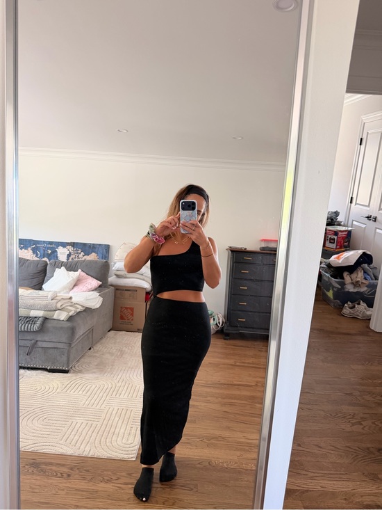 None Dresses & Skirts - Women's Black One-Shoulder Cutout Midi Skirt Set